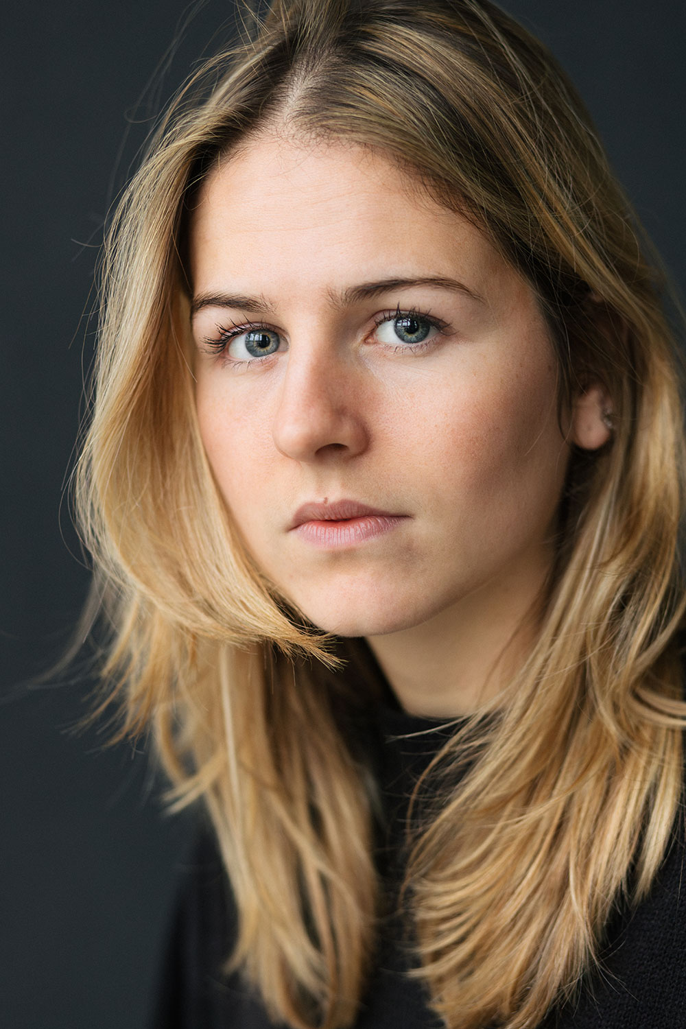 Enya Ernst, Actors Agency Osman, Schauspielagentur