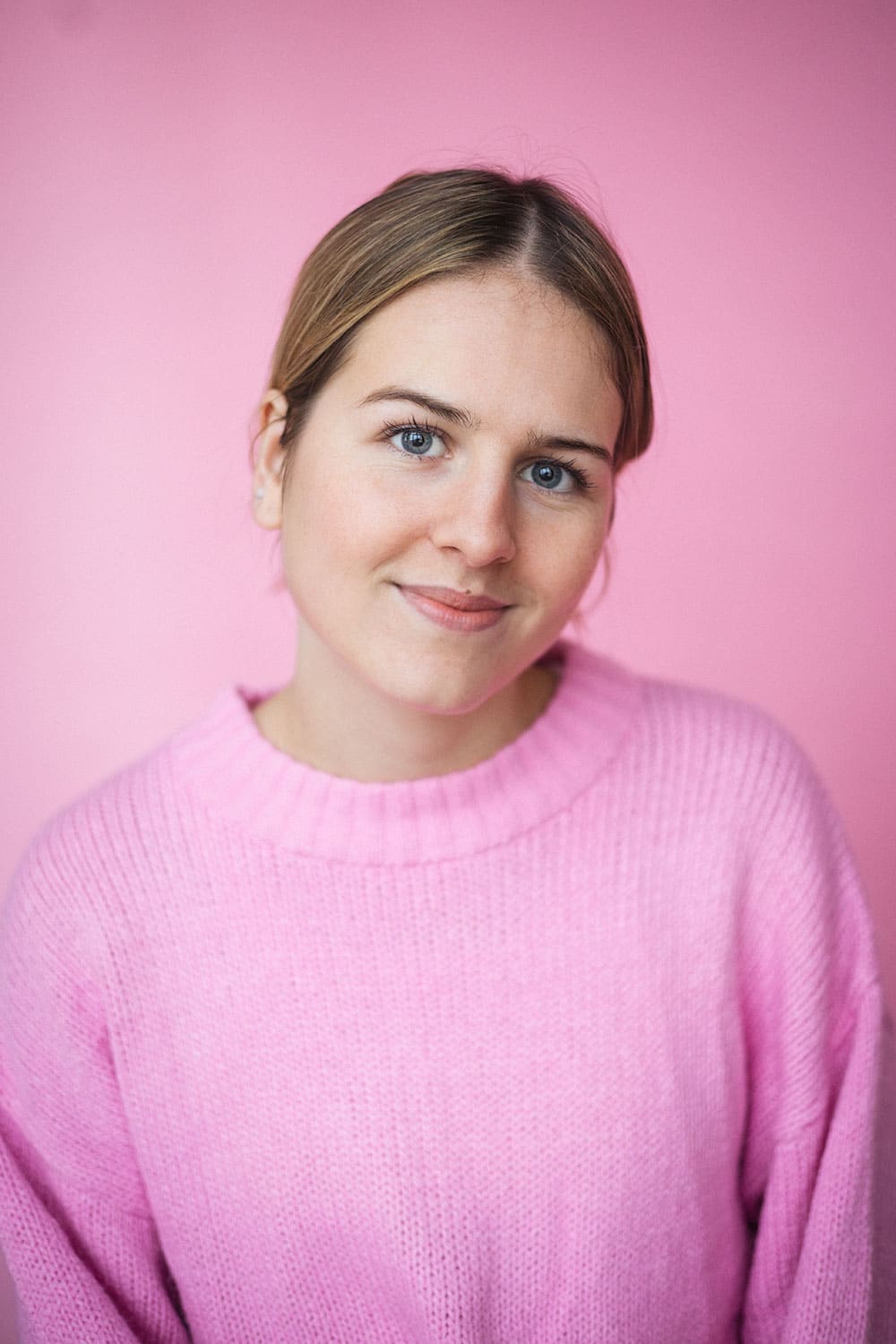 Enya Ernst, Actors Agency Osman, Schauspielagentur